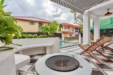Villa in Pattaya, Thailand 4 bedrooms № 119831 - photo 1