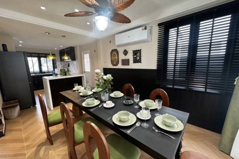 Villa in Pattaya, Thailand 4 bedrooms № 119831 - photo 4