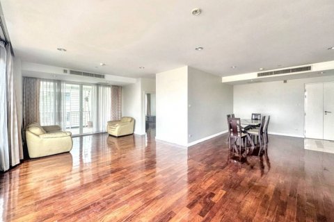 Condo à Khlong Toei, Bangkok, Thaïlande, 2 chambres  № 119828 - photo 4