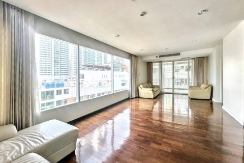 Condo à Khlong Toei, Bangkok, Thaïlande, 2 chambres  № 119828 - photo 2