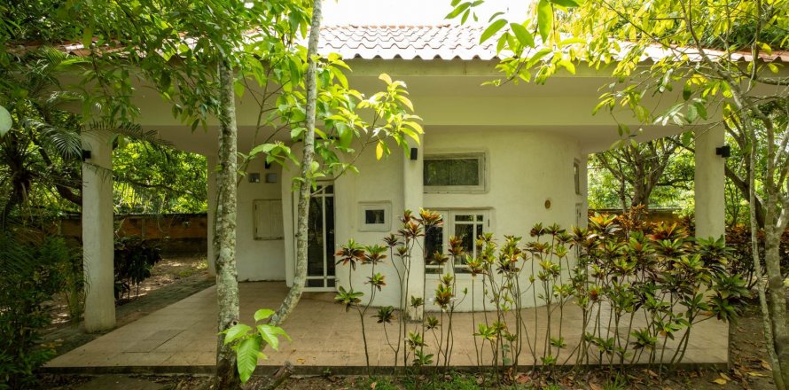 House in Chiang Mai, Thailand 4 bedrooms № 121920