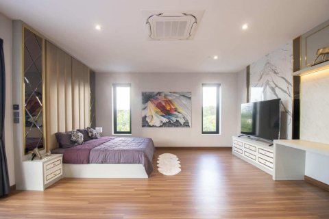 House in Chiang Mai, Thailand 4 bedrooms № 121919 - photo 16