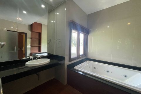 House in Chiang Mai, Thailand 4 bedrooms № 121917 - photo 16