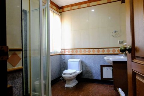 House in Chiang Mai, Thailand 4 bedrooms № 121921 - photo 17
