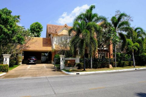 House in Chiang Mai, Thailand 4 bedrooms № 121921 - photo 3