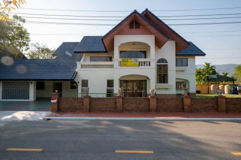 House in Chiang Mai, Thailand 4 bedrooms № 121916 - photo 1
