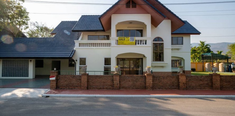 House in Chiang Mai, Thailand 4 bedrooms № 121916