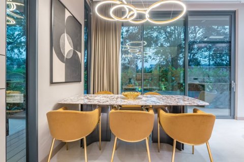 Villa in Bang Lamung, Thailand 4 bedrooms № 120253 - photo 9