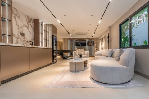 Villa in Bang Lamung, Thailand 4 bedrooms № 120253 - photo 2