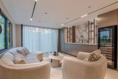 Villa in Bang Lamung, Thailand 4 bedrooms № 120253 - photo 5