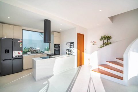 Вилла в Раваи, Таиланд с 4 спальнями  № 120254 - фото 9