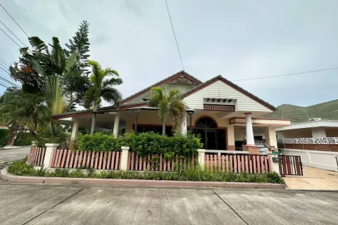 Maison à Pattaya, Thaïlande 4 chambres № 80291 - photo 1