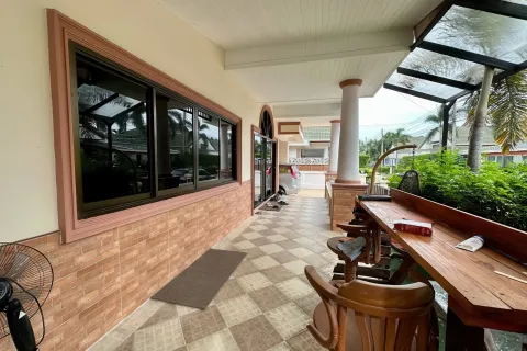 Maison à Pattaya, Thaïlande 4 chambres № 80291 - photo 11