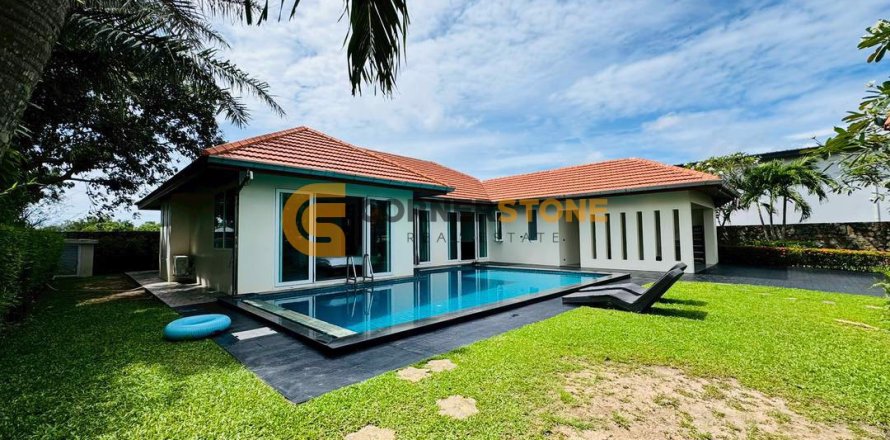 Studio in Pattaya, Thailand № 144371