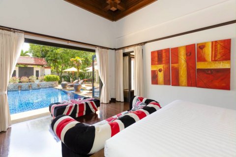Villa in Bang Tao, Thailand 4 bedrooms № 104404 - photo 7