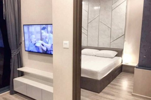 Кондоминиум с 1 спальней в Бангне, Бангкок, Таиланд № 104402 - фото 1