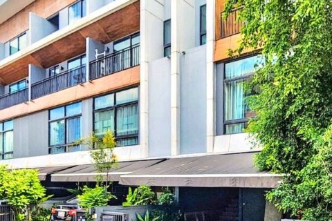 Таунхаус в Суан Луанге, Бангкок, Таиланд с 3 спальнями  № 121054 - фото 2