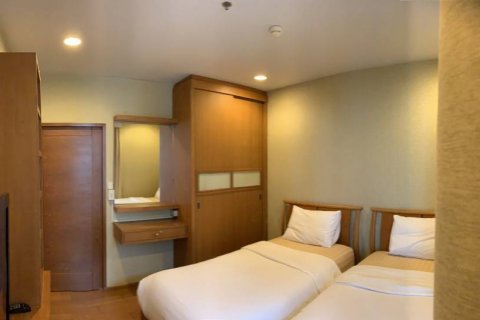 Condo in Hua Hin, Thailand, 2 bedrooms  № 121055 - photo 4