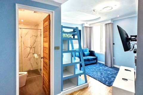 Condo à Bangkok, Thaïlande, 4 chambres  № 132921 - photo 7