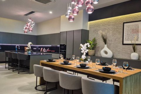 Вилла в Паттайе, Таиланд с 6 спальнями  № 132924 - фото 2