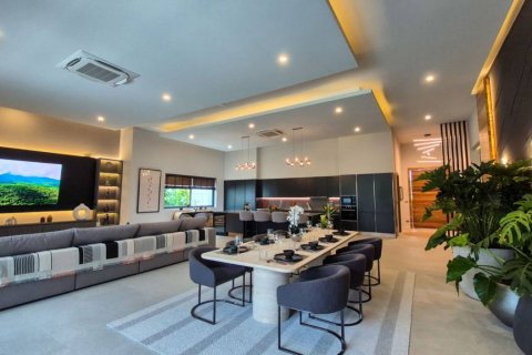 Вилла в Паттайе, Таиланд с 5 спальнями № 132925 - фото 1