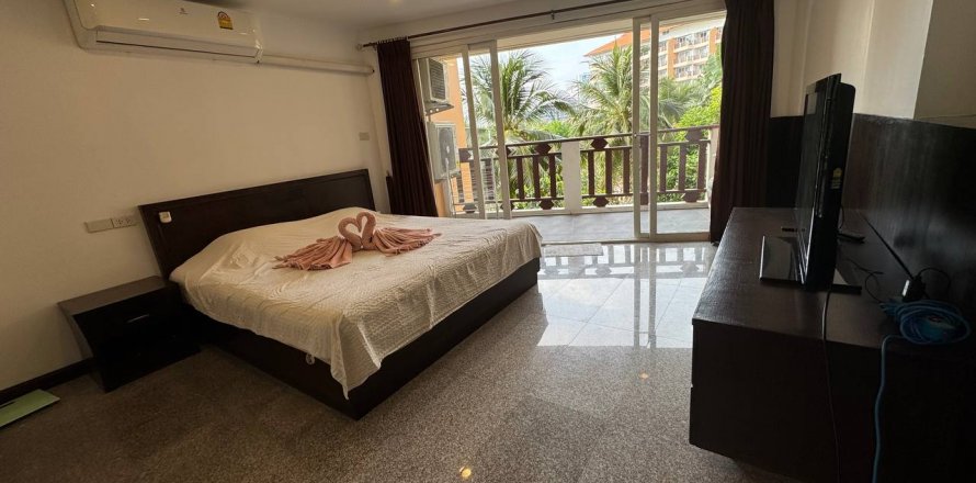 Apartment in Pattaya, Thailand 384 bedrooms № 123365