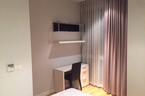 Condo in Bangkok, Thailand, 2 bedrooms  № 143841 - photo 3