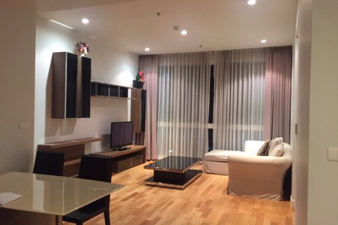 Condo in Bangkok, Thailand, 2 bedrooms  № 143841 - photo 1