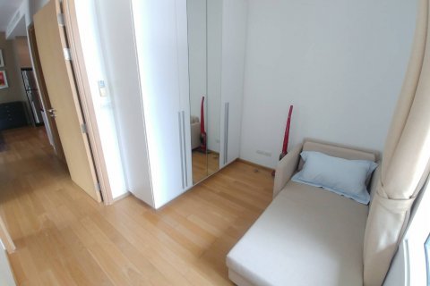 Condo in Bangkok, Thailand, 2 bedrooms  № 143839 - photo 9