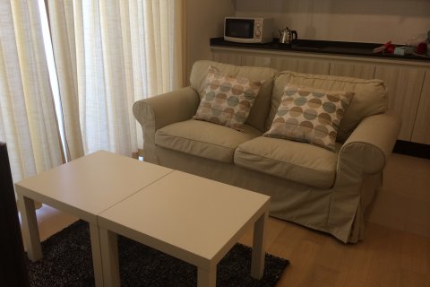 Condo in Bangkok, Thailand, 1 bedroom  № 143843 - photo 1