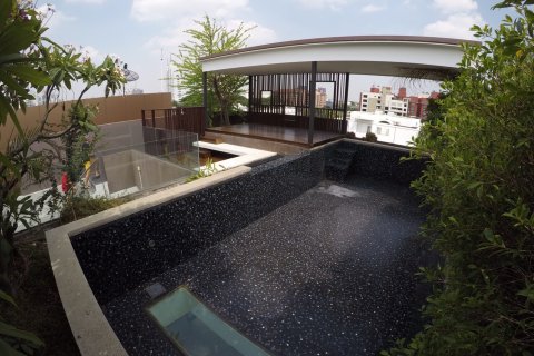 Кондоминиум с 3 спальнями в Бангкоке, Таиланд № 143845 - фото 1