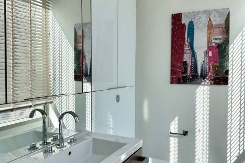 Кондоминиум с 2 спальнями в Патхум Ване, Бангкок, Таиланд № 123866 - фото 10