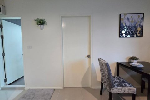 Condo in Khlong Toei, Bangkok, Thailand, 2 bedrooms  № 123862 - photo 4