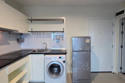 Condo in Khlong Toei, Bangkok, Thailand, 2 bedrooms  № 123862 - photo 7