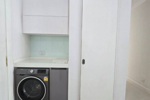 Condo à Pathum Wan, Bangkok, Thaïlande, 2 chambres  № 123864 - photo 9