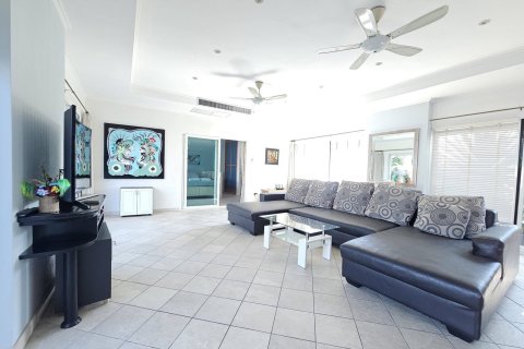 Дом в Паттайе, Таиланд с 5 спальнями  № 130358 - фото 11