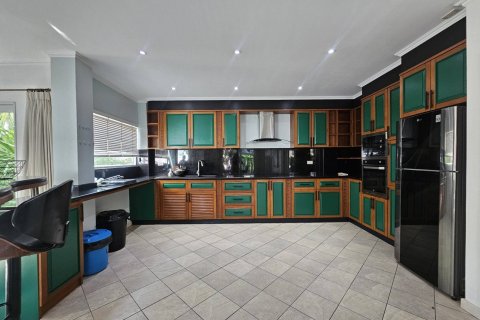 Дом в Паттайе, Таиланд с 5 спальнями  № 130358 - фото 8