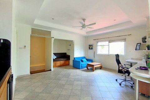 House in Pattaya, Thailand 5 bedrooms № 130358 - photo 21