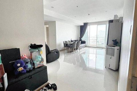 Condo in Bangkok, Thailand, 2 bedrooms  № 86648 - photo 1