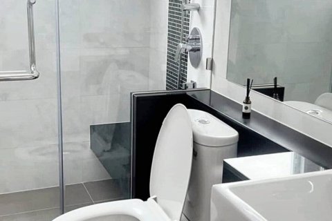 Condo in Bangkok, Thailand, 2 bedrooms  № 86648 - photo 7