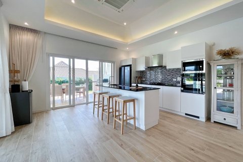 Кондоминиум с 3 спальнями в Хуа Хине, Таиланд № 125471 - фото 3