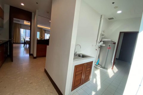 Кондоминиум с 4 спальнями в Патхум Ване, Бангкок, Таиланд № 123878 - фото 11