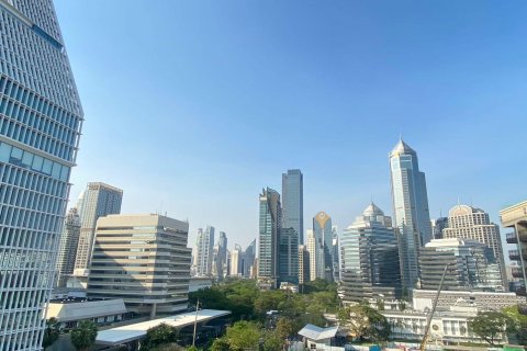 Кондоминиум с 4 спальнями в Патхум Ване, Бангкок, Таиланд № 123878 - фото 18