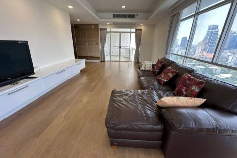 Кондоминиум с 3 спальнями в Ваттхане, Бангкок, Таиланд № 123879 - фото 4