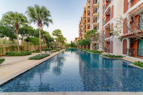 Condo in Hua Hin, Thailand, 4 bedrooms  № 125243 - photo 1