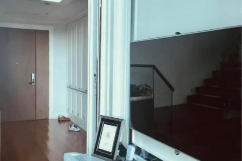 Кондоминиум с 3 спальнями в Клонг Тоэй, Бангкок, Таиланд № 123630 - фото 3