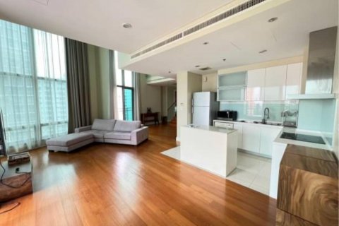 Кондоминиум с 3 спальнями в Клонг Тоэй, Бангкок, Таиланд № 123633 - фото 1