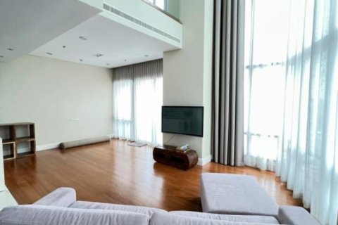 Кондоминиум с 3 спальнями в Клонг Тоэй, Бангкок, Таиланд № 123633 - фото 5