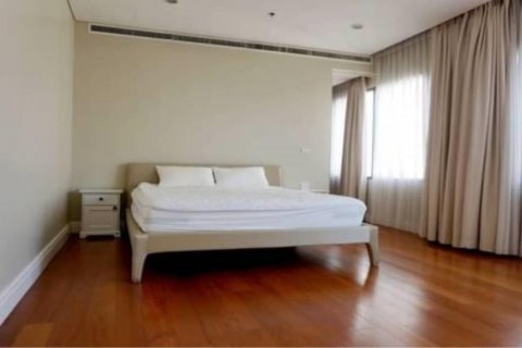 Condo in Khlong Toei, Bangkok, Thailand, 6 bedrooms  № 123632 - photo 2