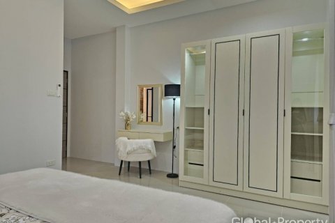 Дом в Паттайе, Таиланд с 3 спальнями  № 132288 - фото 17